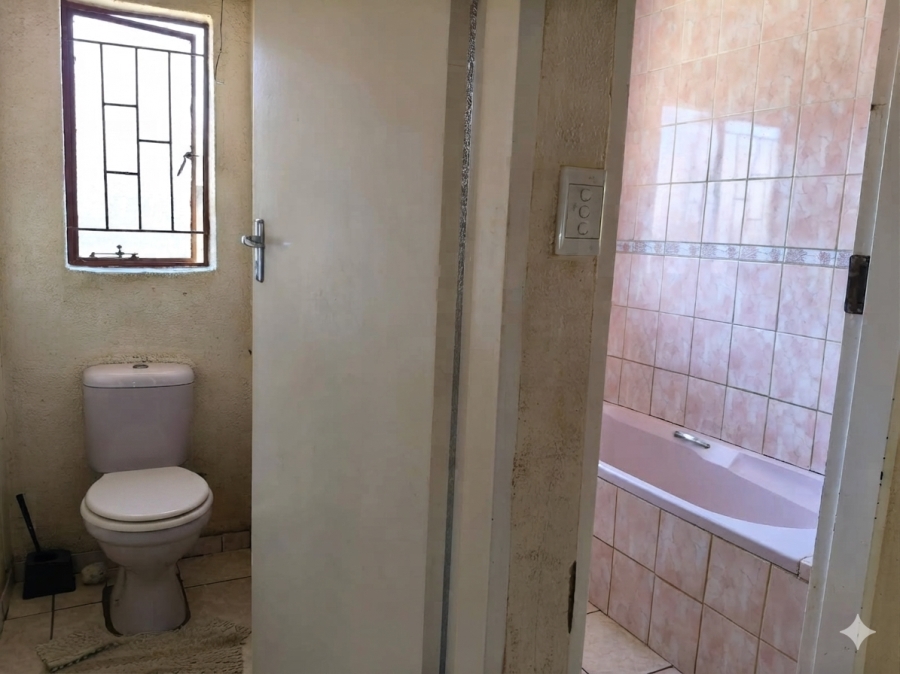 3 Bedroom Property for Sale in Tlhabane West North West